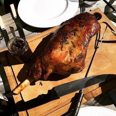 How to cook a lamb in the ground