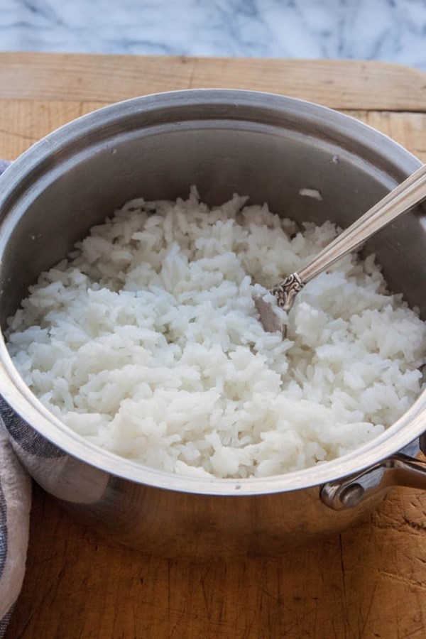 How to cook long-grain white rice on the stove