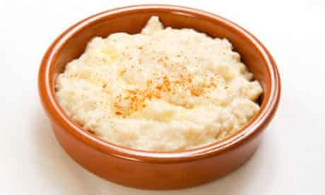 How to cook perfect Christmas dinner: bread sauce