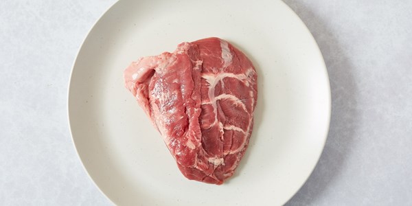 How to cook pork cheeks