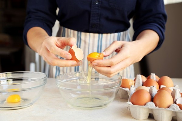 How to crack and separate an egg