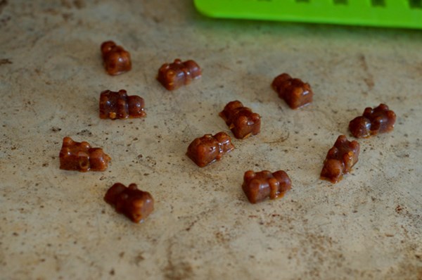 How to create homemade honey candy