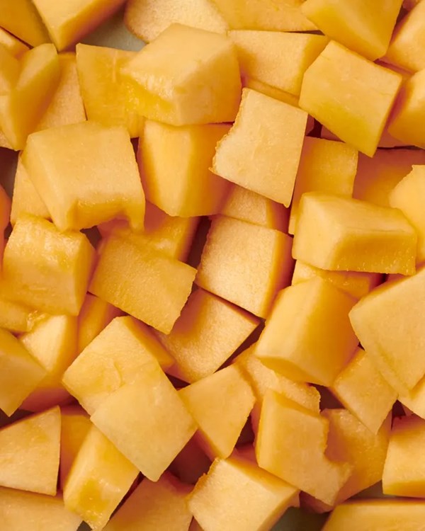 How to cut a cantaloupe: a step-by-step guide