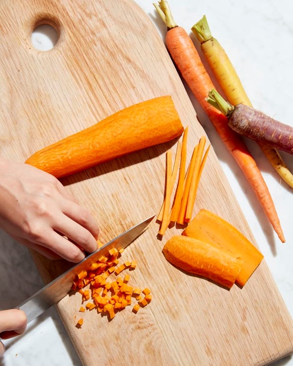 How to cut carrots like a pro: 4 basic cuts