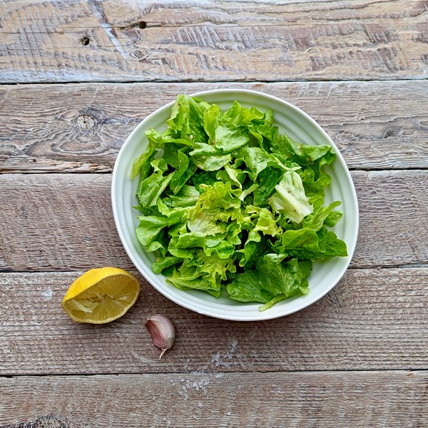 How to dress a perfect green salad