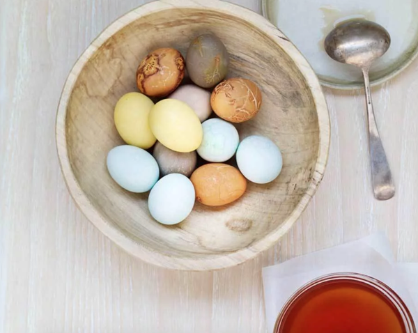 How to dye eggs with natural dye