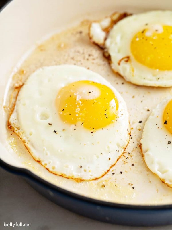 How to fry an egg - perfect fried eggs