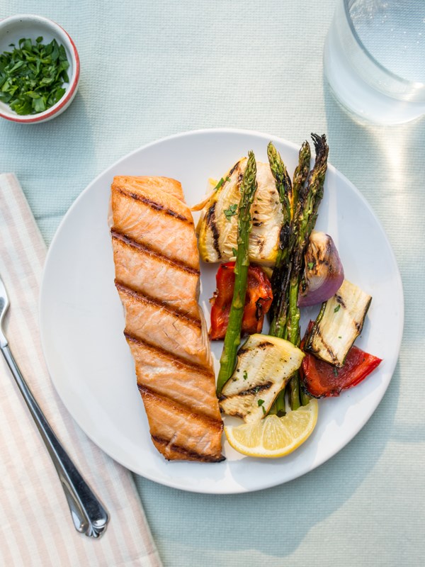 How to grill salmon