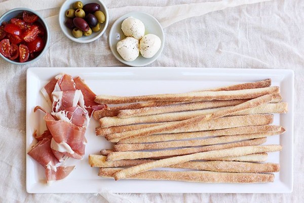 How to hand-slice a prosciutto leg