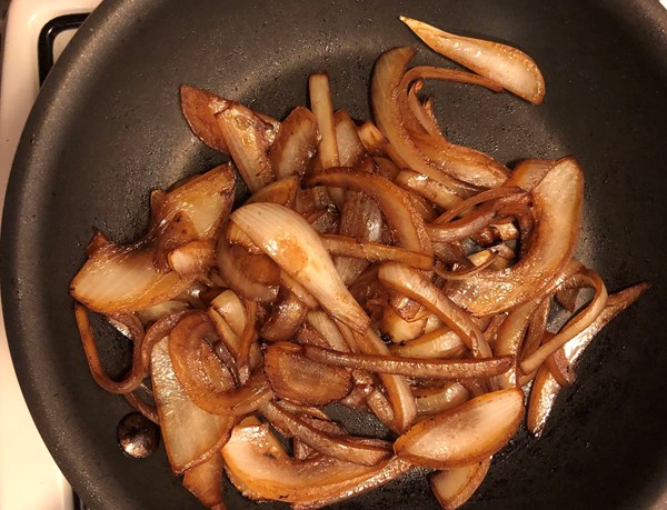 How to make 10-minute "caramelized" onions