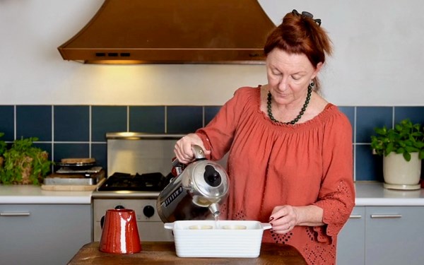 How to make a bain marie