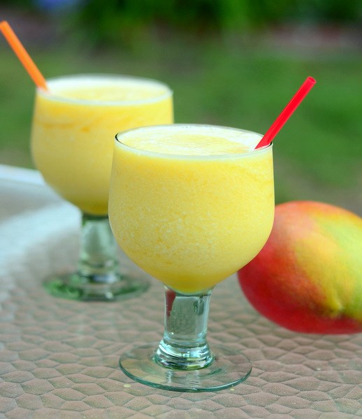 How to make a mango Julius