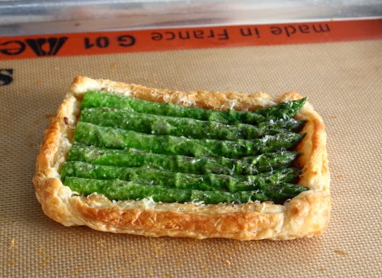 How to make a savory asparagus tart