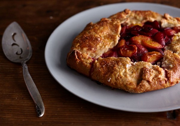How to make a summer fruit galette (Plum galette with whole-wheat crust)