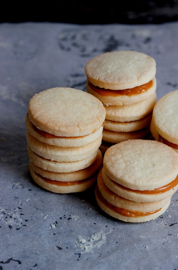 How to make alfajores at home