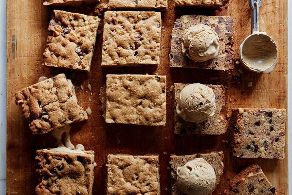 How to make an awesome ice cream sandwich in 4 steps