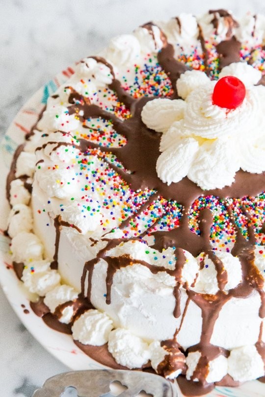How to make an ice cream cake (even better than Dairy Queen!)