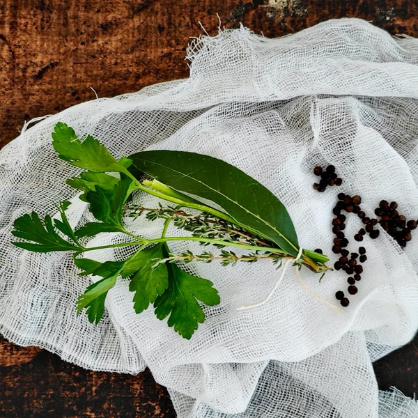 How to make bouquet garni