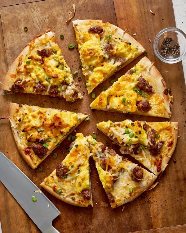How to make breakfast pizza