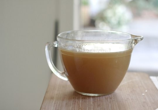 How to make chicken stock in the pressure cooker