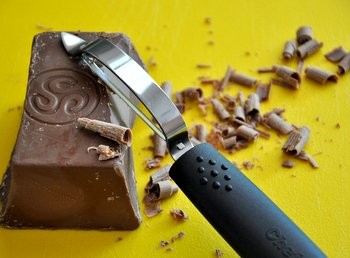 How to make chocolate curls