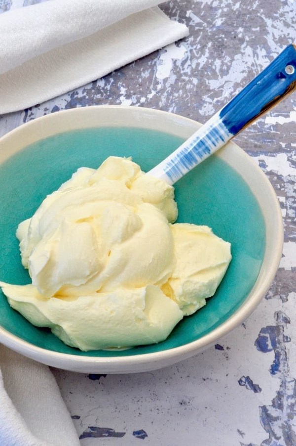 How to make crème fraîche