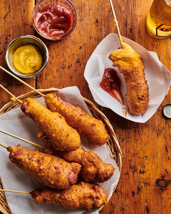 How to make easy homemade corn dogs