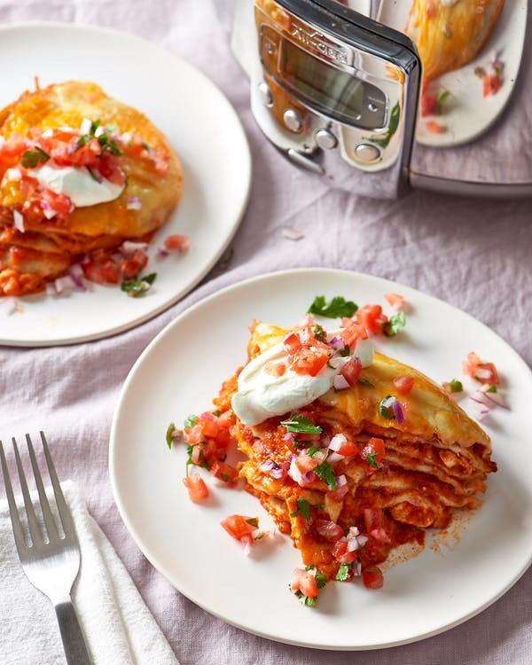 How to make easy slow cooker chicken enchiladas