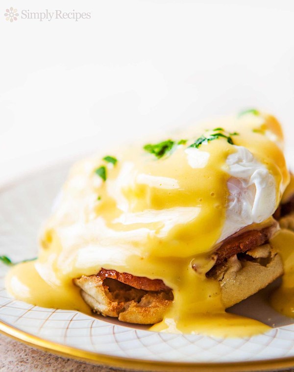 How to make eggs Benedict [Hollandaise]