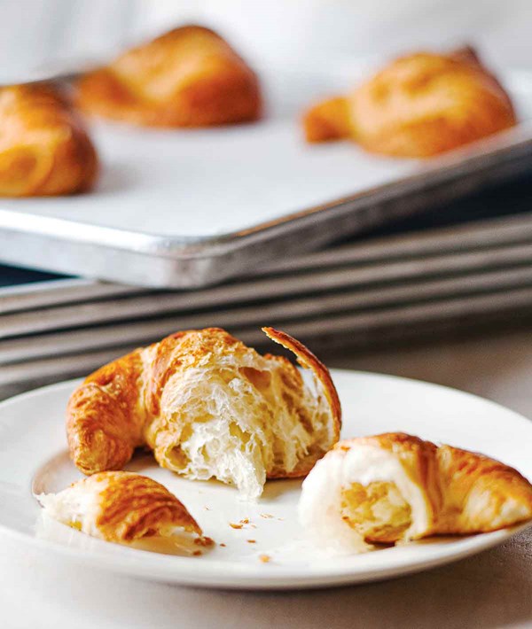 How to make flaky croissants