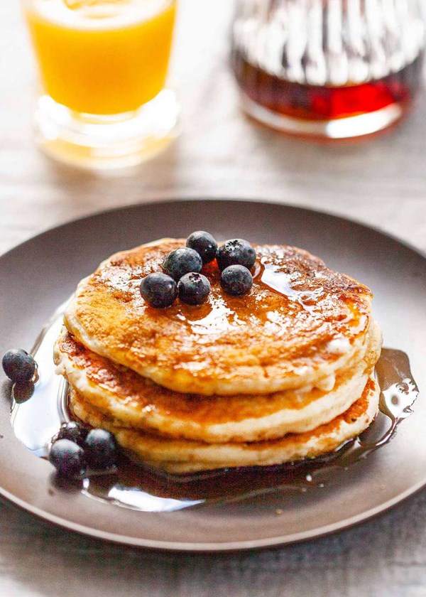 How to make fluffy buttermilk pancakes