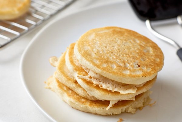 How to make fluffy vegan pancakes from scratch