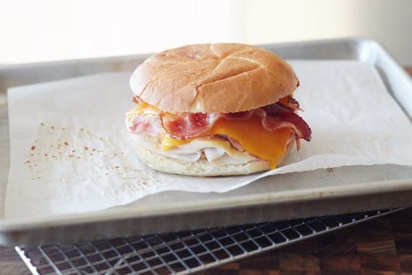 How to make freezer club sandwiches