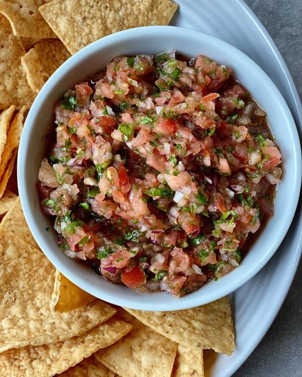 How to make fresh salsa