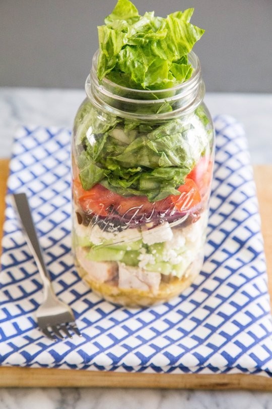 How to make Greek salad in a jar