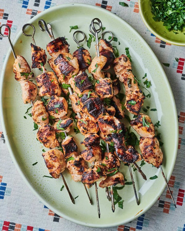 How to make grilled chicken kebabs