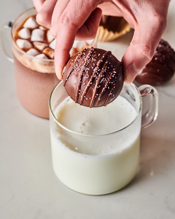How to make hot chocolate bombs 