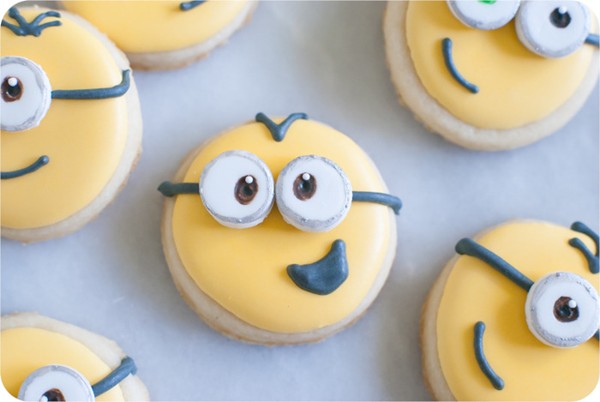 How to make minions cookies!