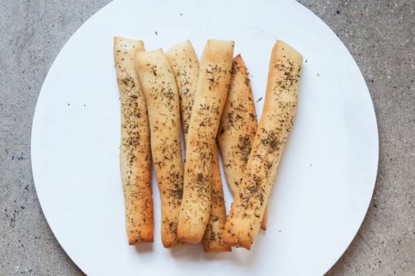 How to make Olive Garden-style garlic breadsticks