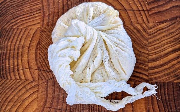 How to make paneer (Indian cottage cheese)