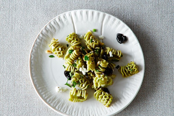How to make pasta salad without a recipe