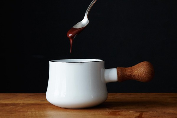 How to make perfect chocolate ganache, 2 ways