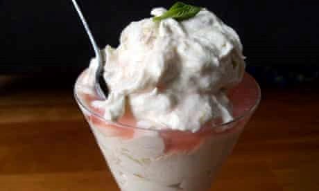 How to make perfect rhubarb fool