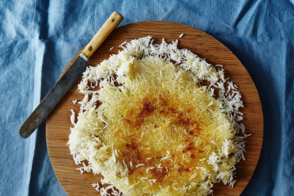 How to make Persian stuck-pot rice (Tahdig)
