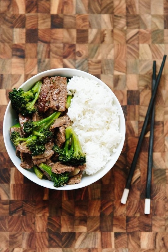 How to make stir-fried beef and broccoli