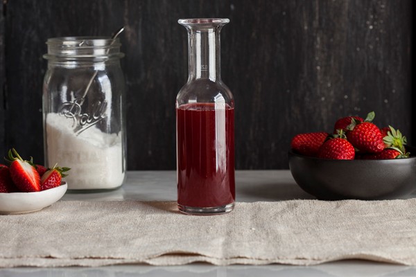 How to make strawberry syrup from scratch