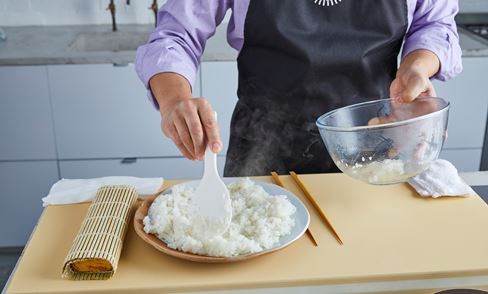 How to make sushi rice
