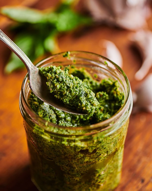 How to make the best vegan pesto