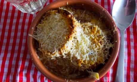 How to make the perfect French onion soup