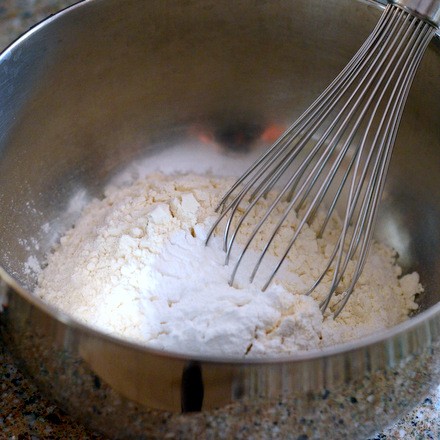How to make your own self rising flour